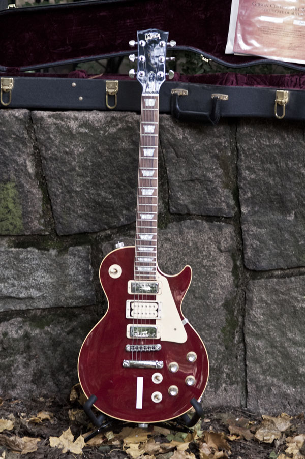 peteguitar.jpg